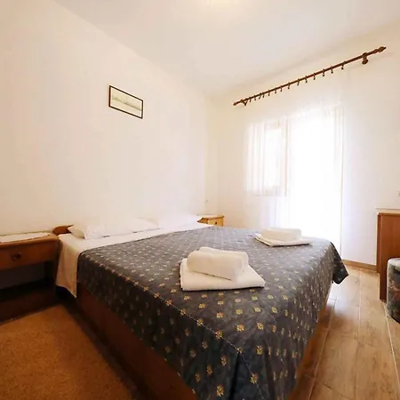 Lejlighed In - Insel Iz 53387 *